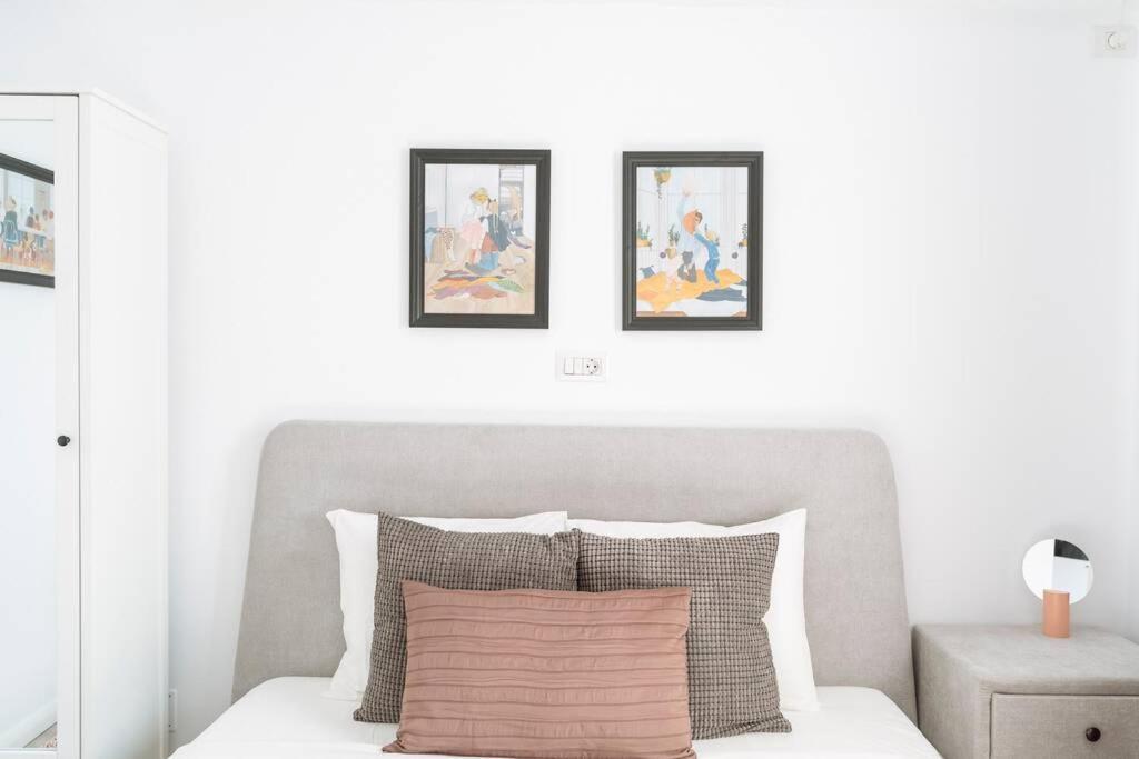 Sunny 2Br Flat - Old Town View Appartement Boekarest Buitenkant foto