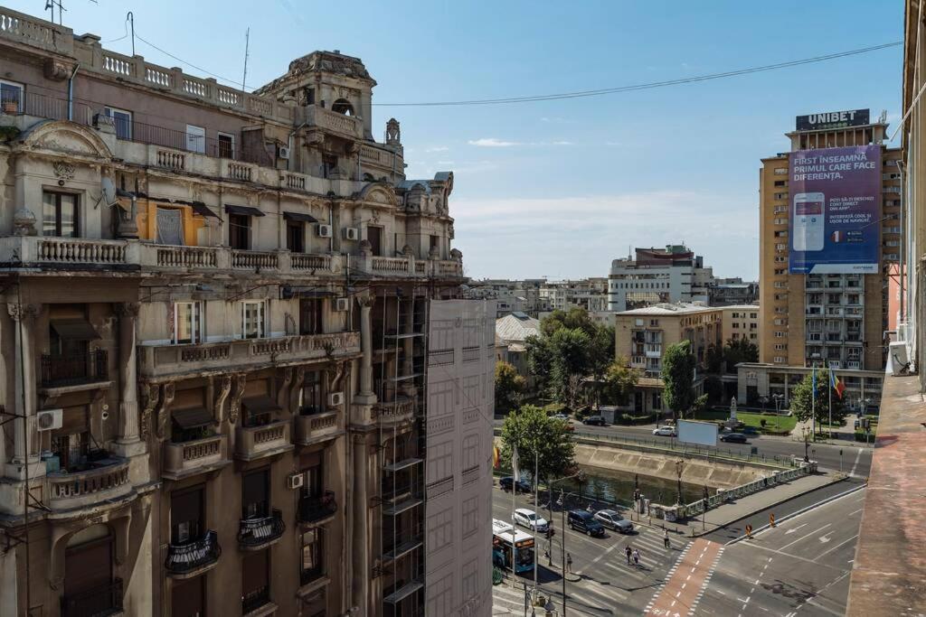 Sunny 2Br Flat - Old Town View Appartement Boekarest Buitenkant foto