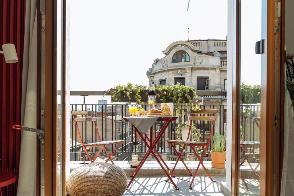 Sunny 2Br Flat - Old Town View Appartement Boekarest Buitenkant foto